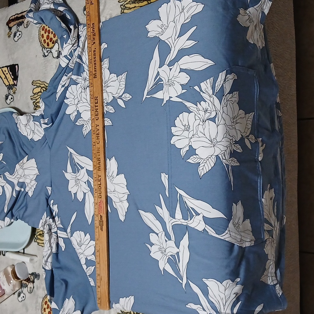 LuLaRoe Blue Floral Amber Hoodie - Picture 7 of 7